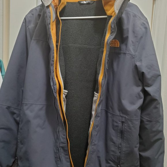The North Face Jacket - removable layer - Picture 3 of 6